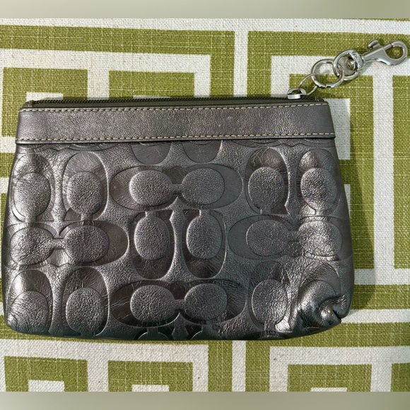 Genuine Coach Silver & Gray Leather Logo And Signature Fabric Handbag & Wristlet - Picture 6 of 16